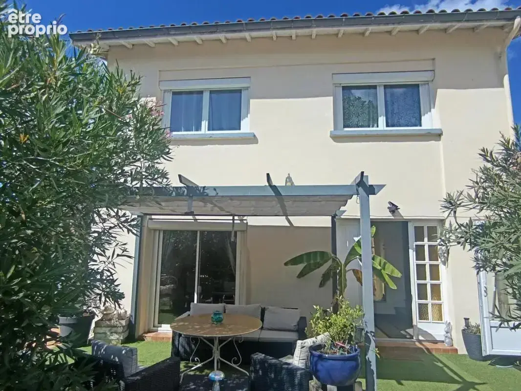 Maison à LE HAILLAN