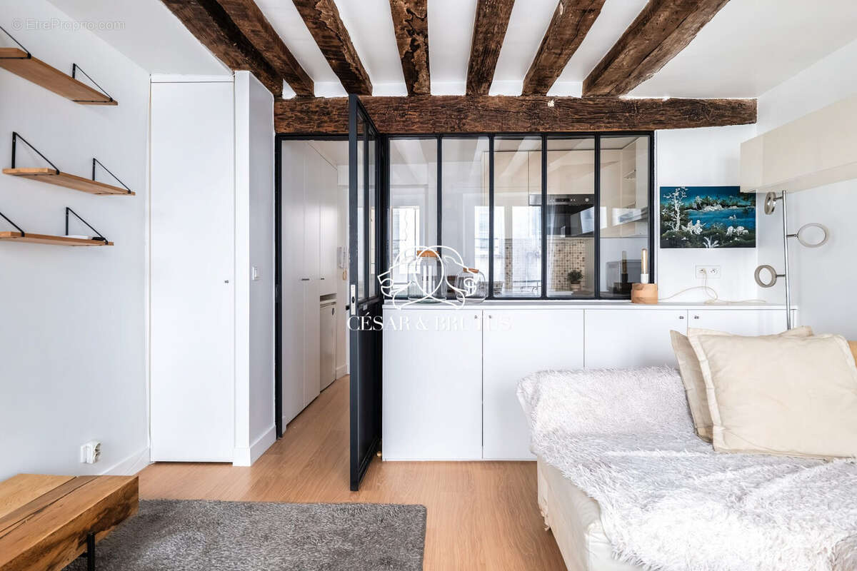 Appartement à PARIS-11E