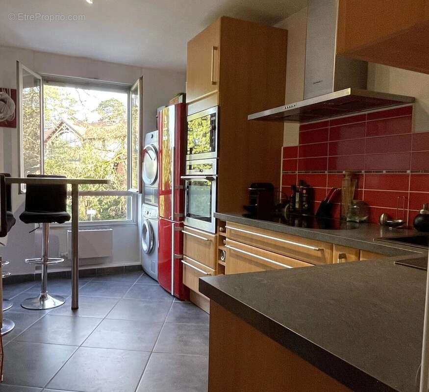 Appartement à VILLE-D'AVRAY