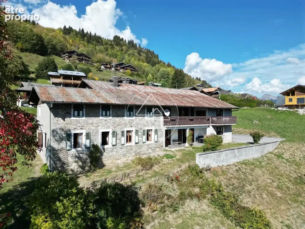Les Gets – Appartement T2 à réhabiliter avec terrasse - photo 2