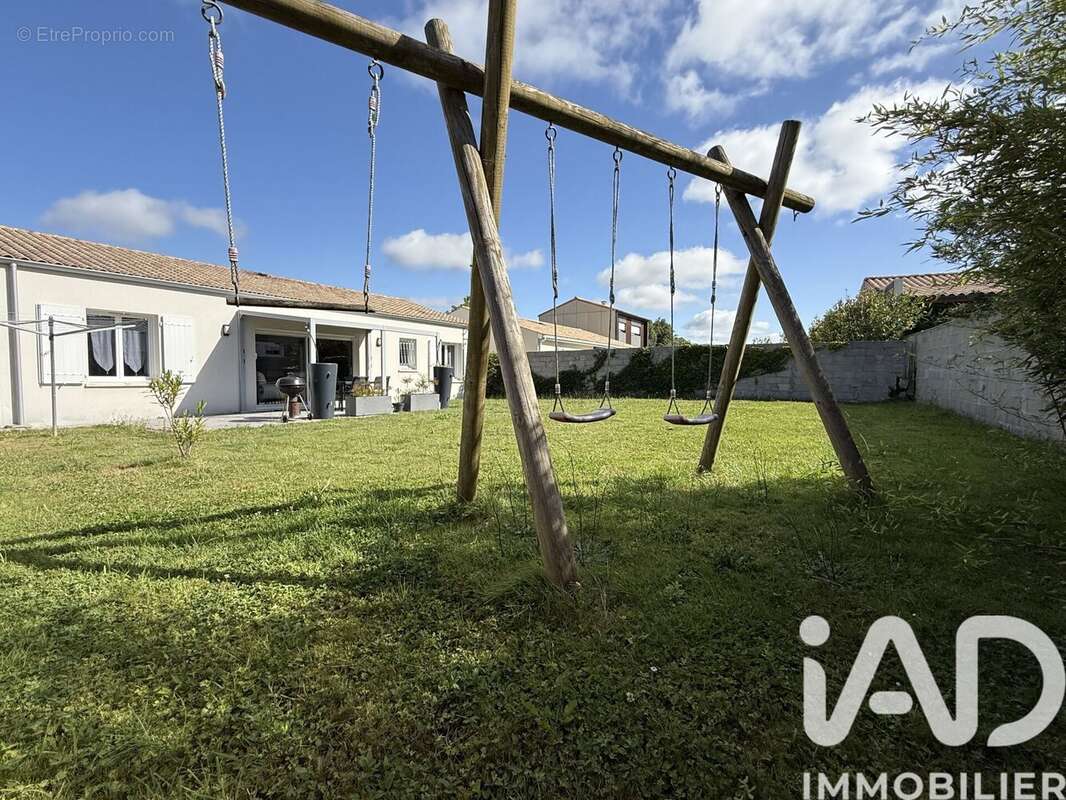 Photo 2 - Maison à ROCHEFORT
