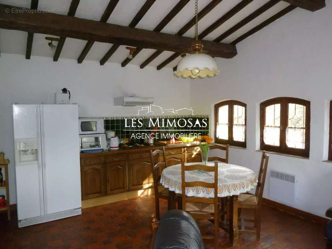 Maison à ROQUEBRUNE-SUR-ARGENS