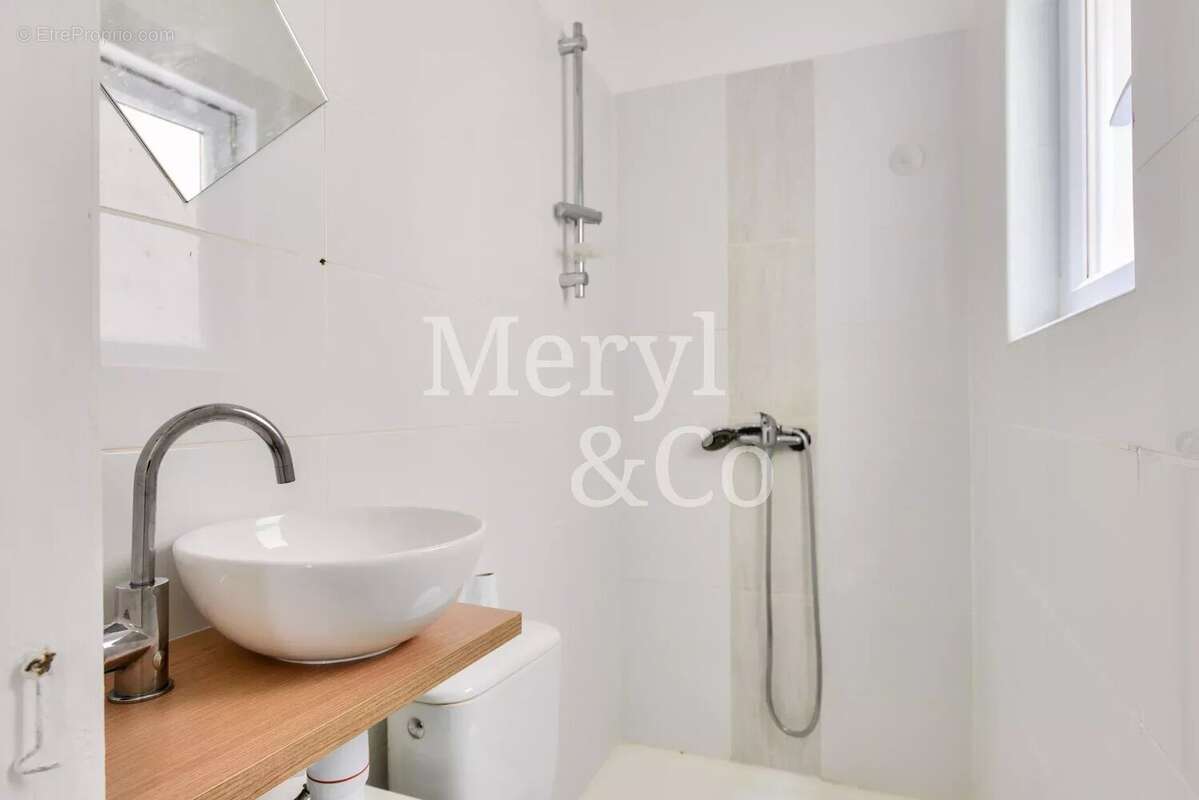 Appartement à PARIS-17E