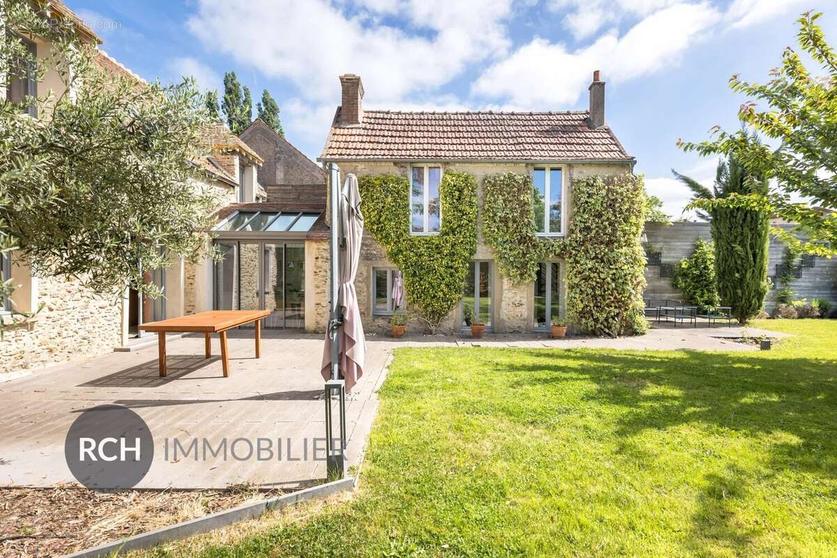 Maison à MONTFORT-L&#039;AMAURY