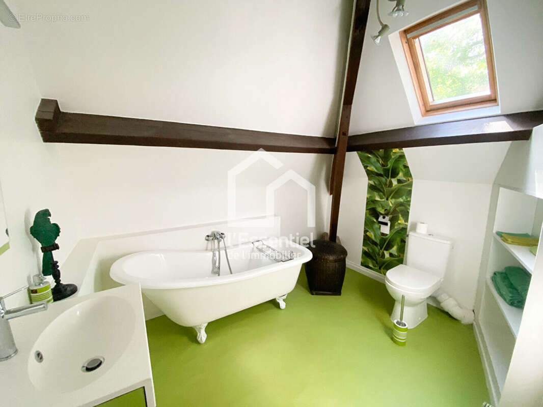 Maison à VERNEUIL-SUR-SEINE