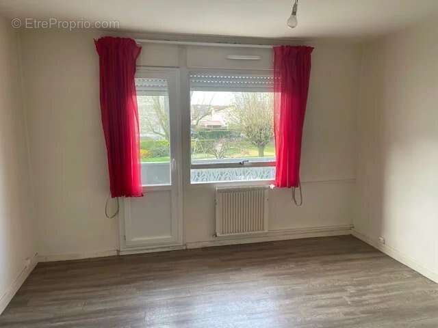 Appartement à SARTROUVILLE