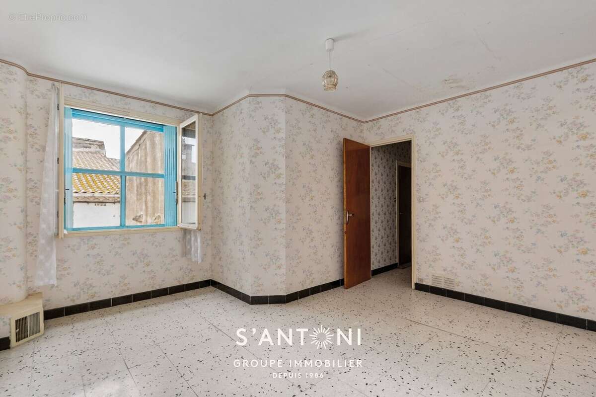 Maison à VILLENEUVE-LES-BEZIERS