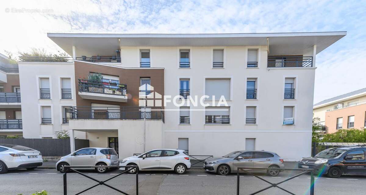 Appartement à BUSSY-SAINT-GEORGES