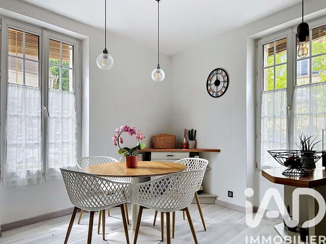 Maison 153 m² à La Falaise  - photo 4