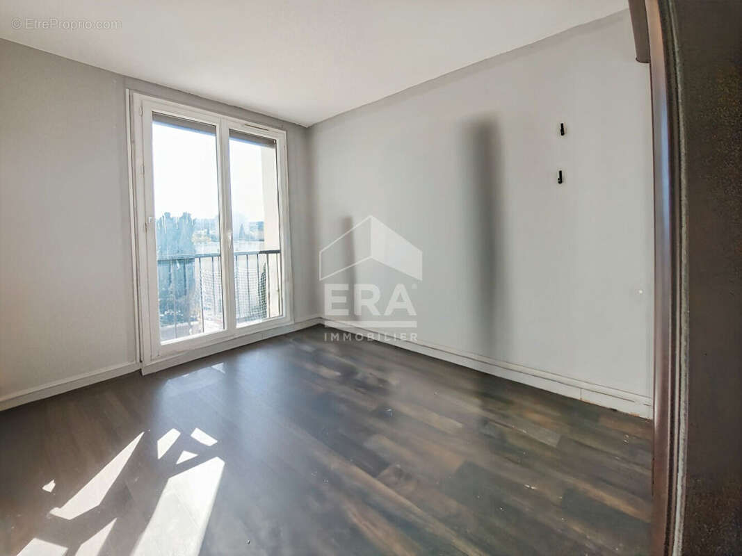 Appartement à SALON-DE-PROVENCE