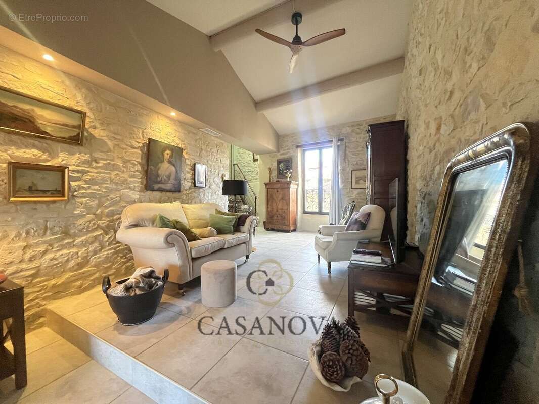 Maison à CALVISSON