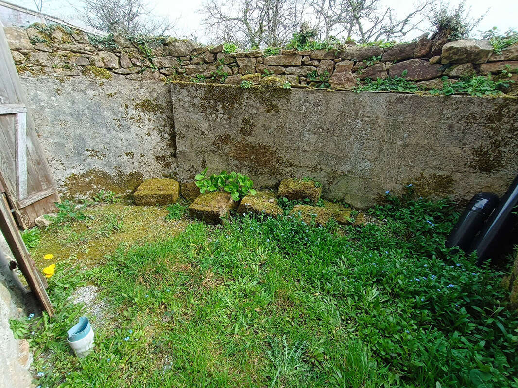 Maison à MELLIONNEC