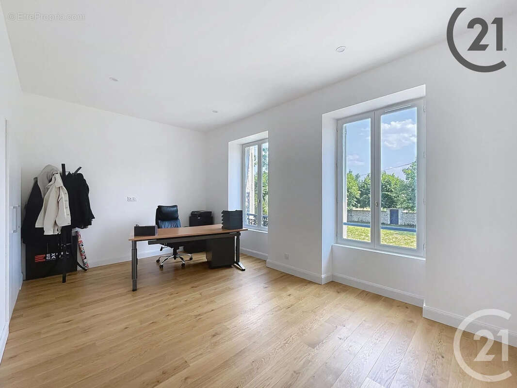 Maison à CHAMPS-SUR-YONNE