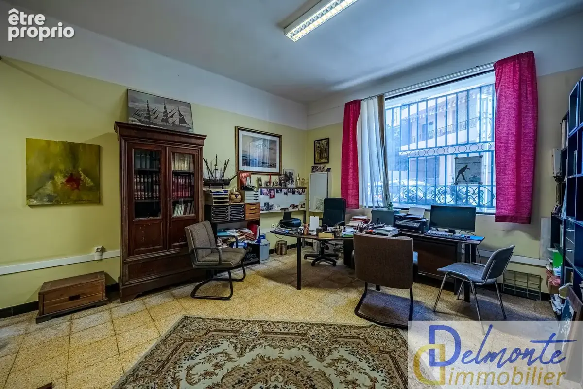 Toulon saint-roch   local professionnel de 99 m2 à fort potentiel - photo 6