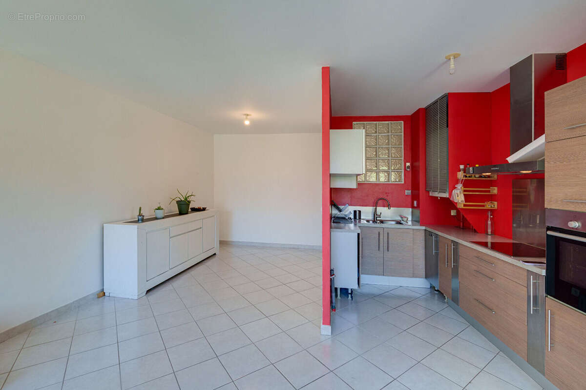 Appartement 3 pièces 60.02 m²  loi Carrez avec cave et garage en centre ville d'EVIAN-LES-BAINS - photo 13