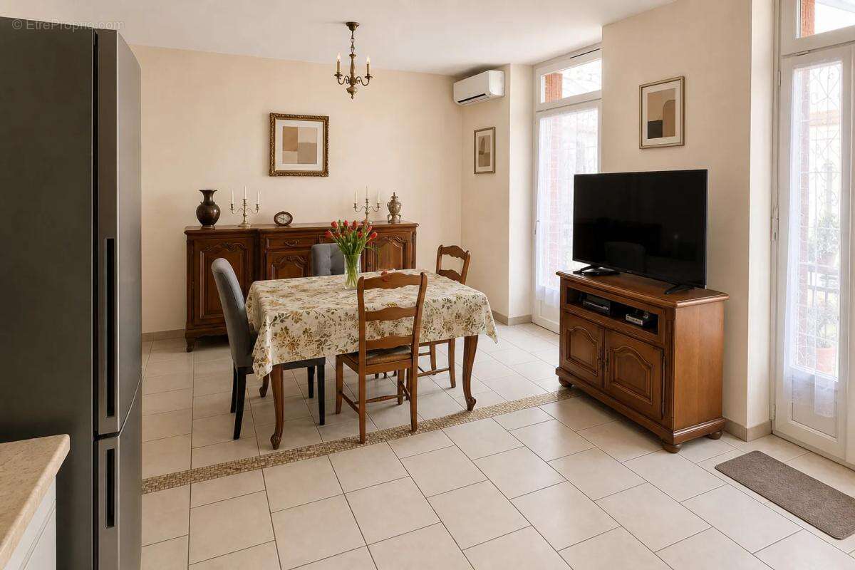 Maison lumineuse 5 chambres à Lézignan-Corbières  (vendu loué) - photo 2