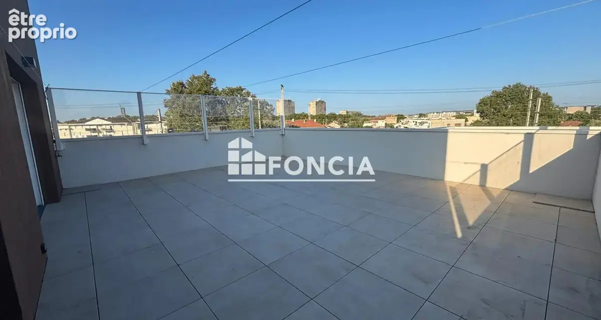 Avignon – t4 toit terrasse exceptionnelle avec vue sur le palais des papes - photo 3