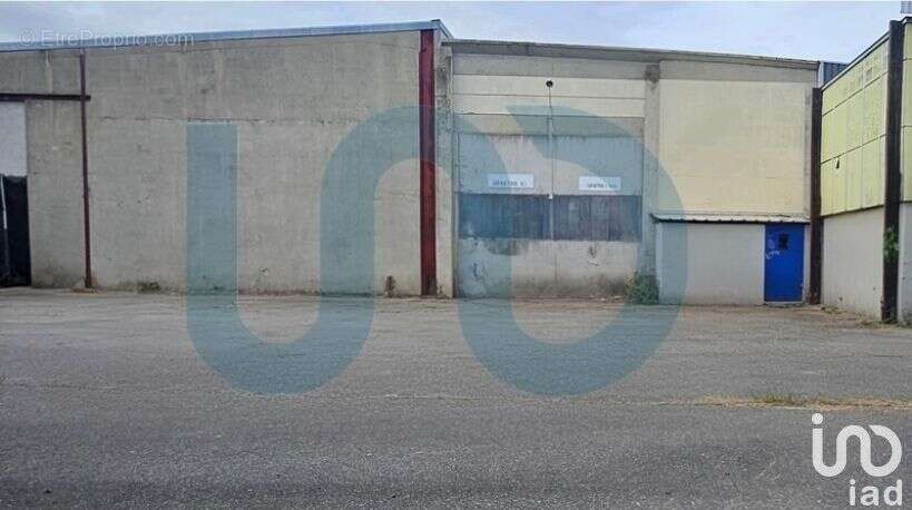 Photo 2 - Commerce à AMILLY