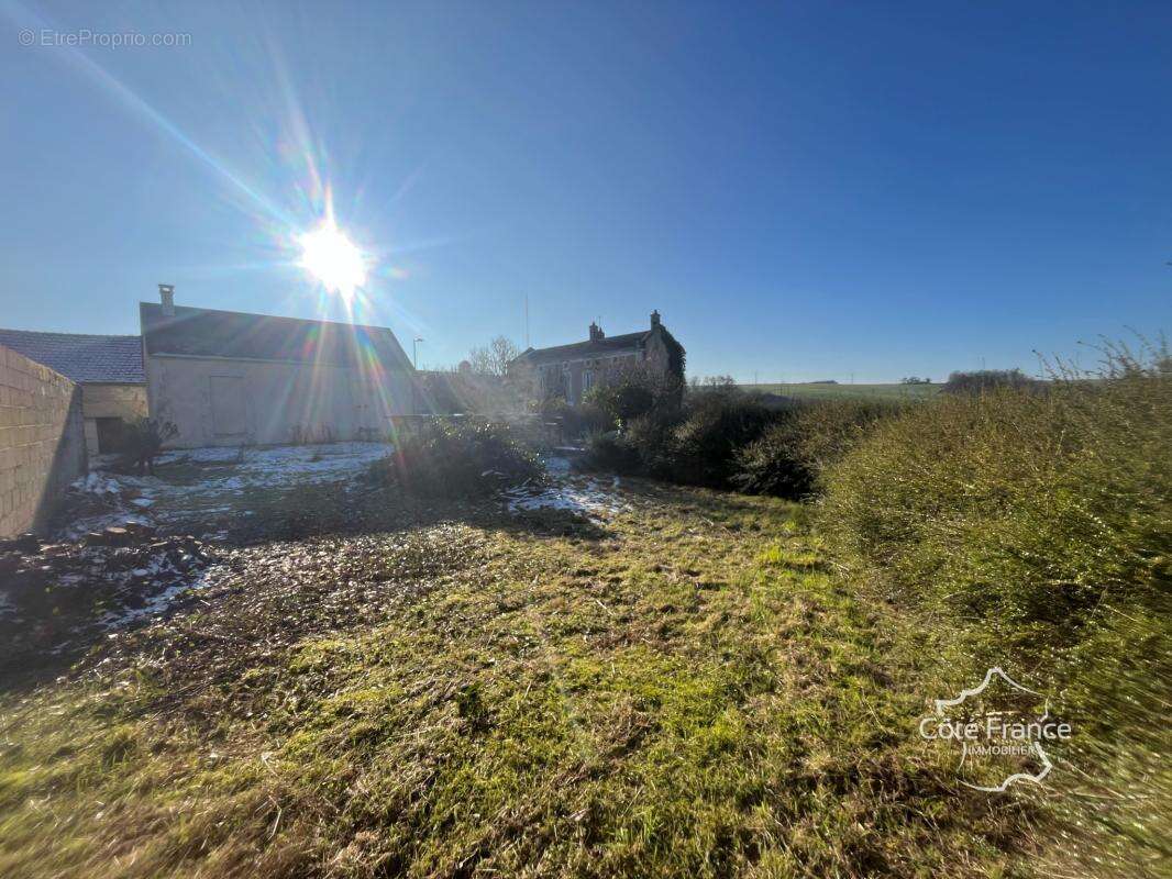 Maison bourgeoise avec vue dégagée   Calme, terrain et dépen - photo 8