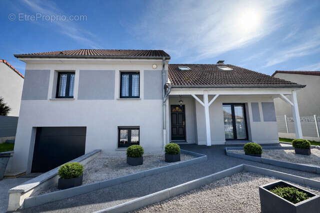 Maison à SAINTE-MARIE-AUX-CHENES
