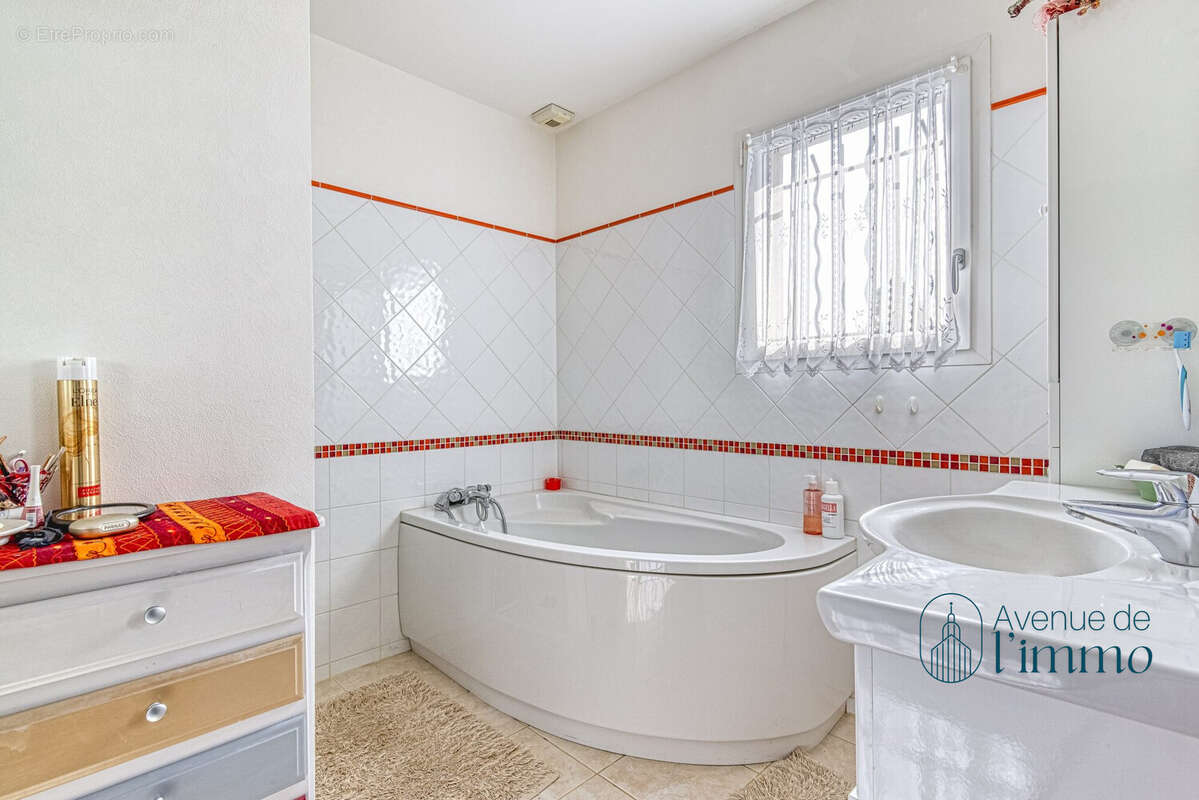 Maison à LE PLESSIS-GRAMMOIRE