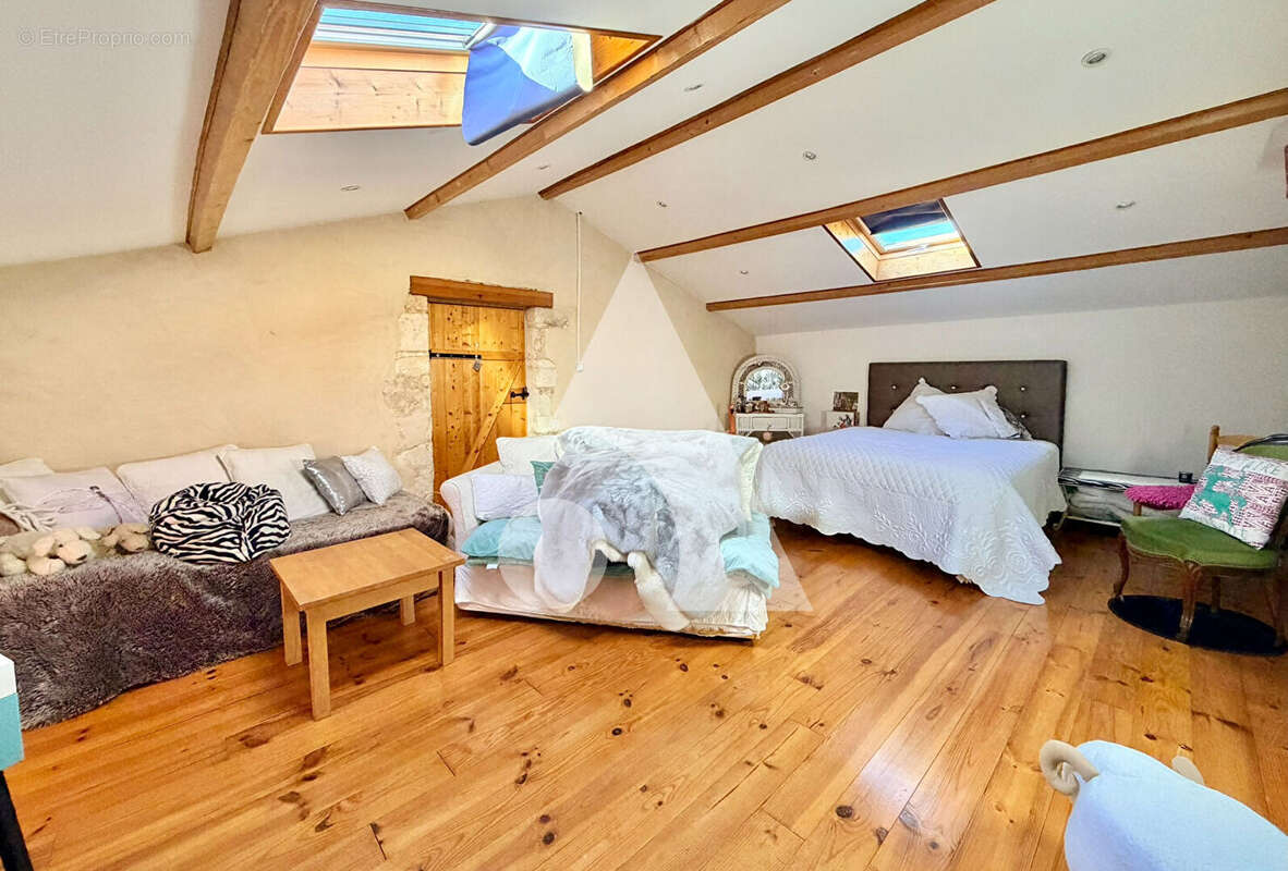 Maison à SAINT-JUST-LUZAC