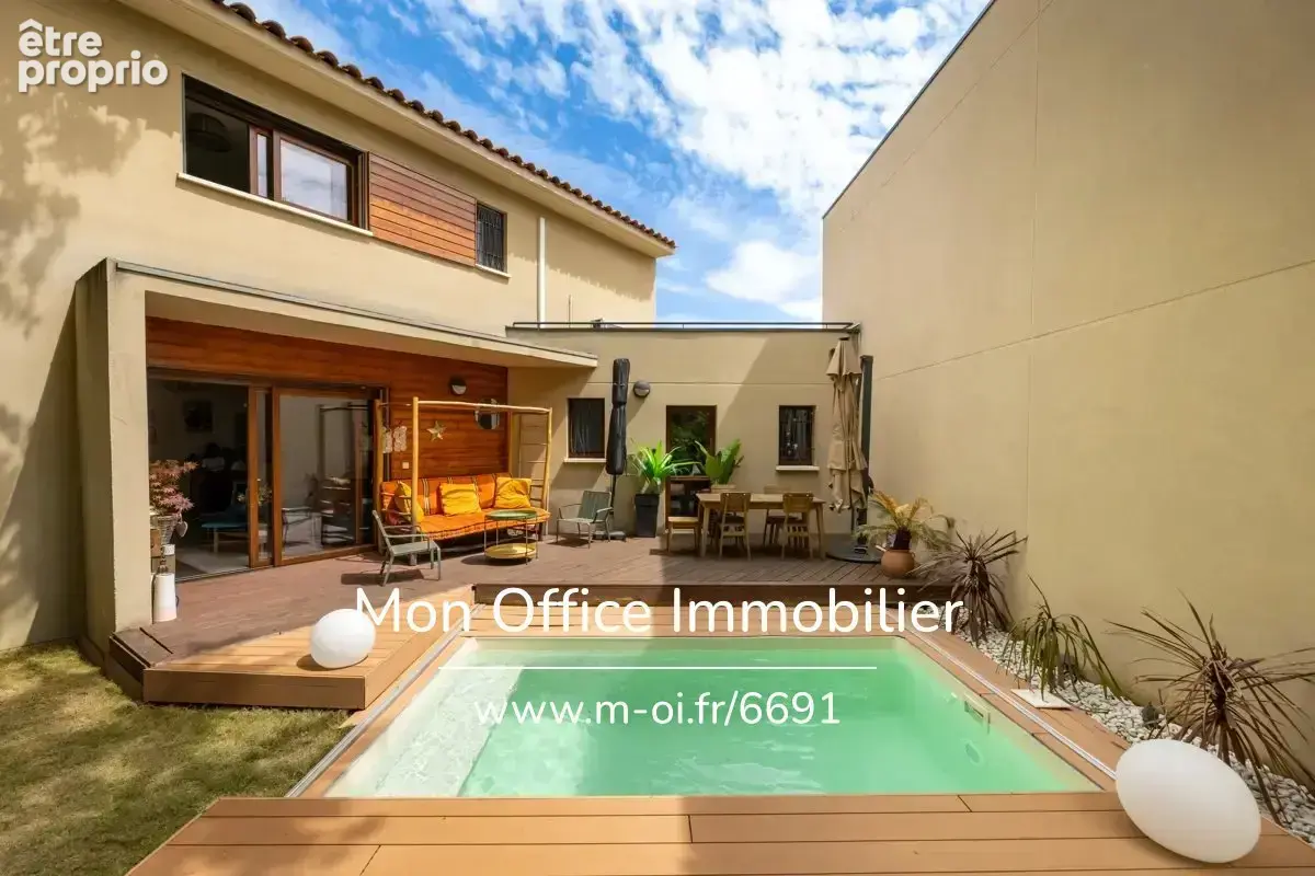 Référence : 7075-ABO - Saint-Cannat – Maison récente de 5 pièces avec jardin, piscine, garage + 3 places de stationnement privat - photo 13