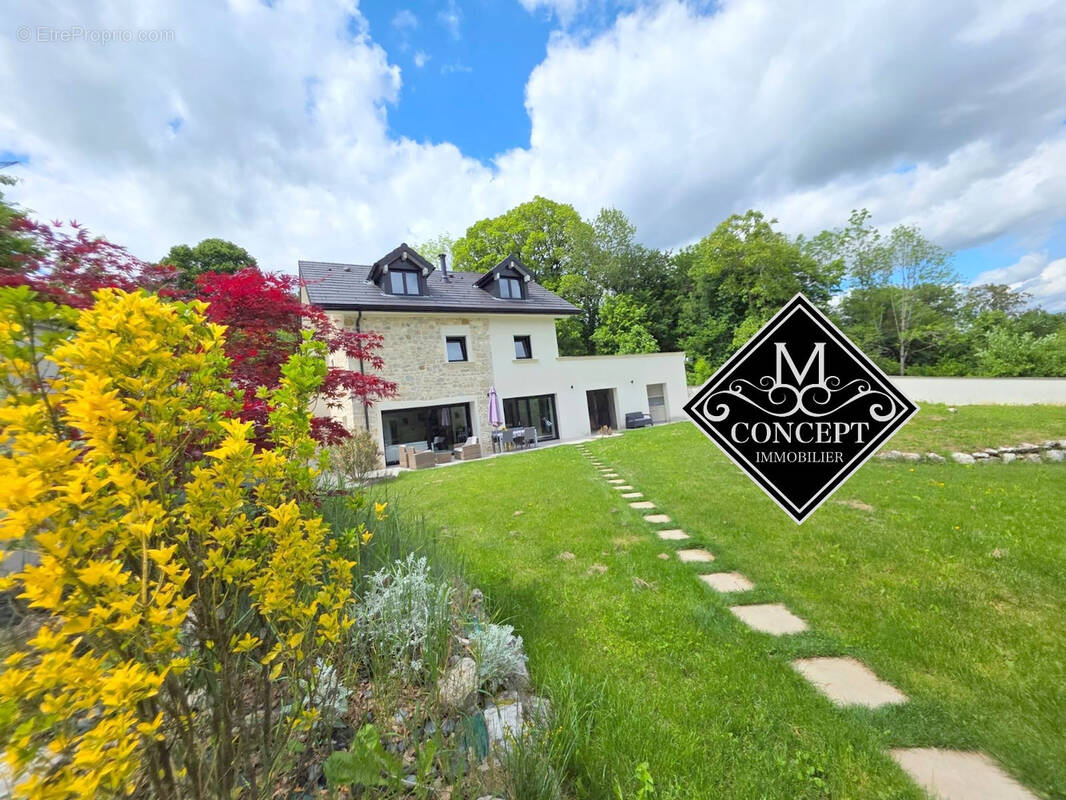 Maison à LANCRANS