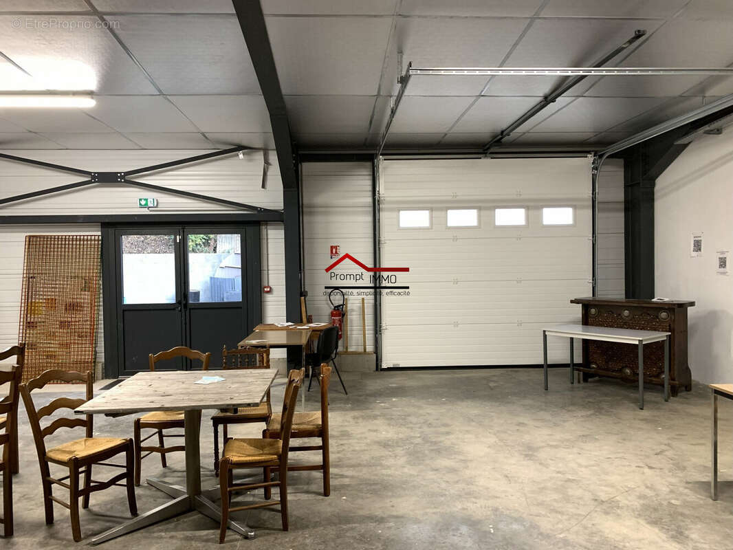 Commerce à AMPLEPUIS