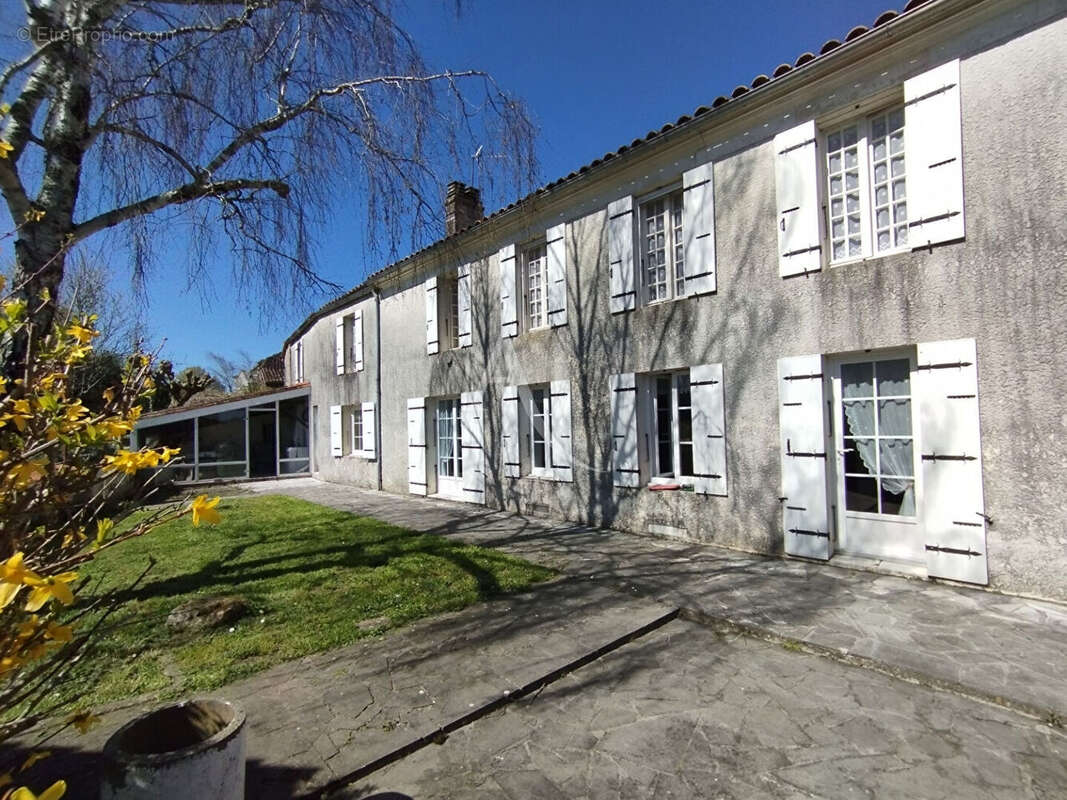 Maison à GEAY