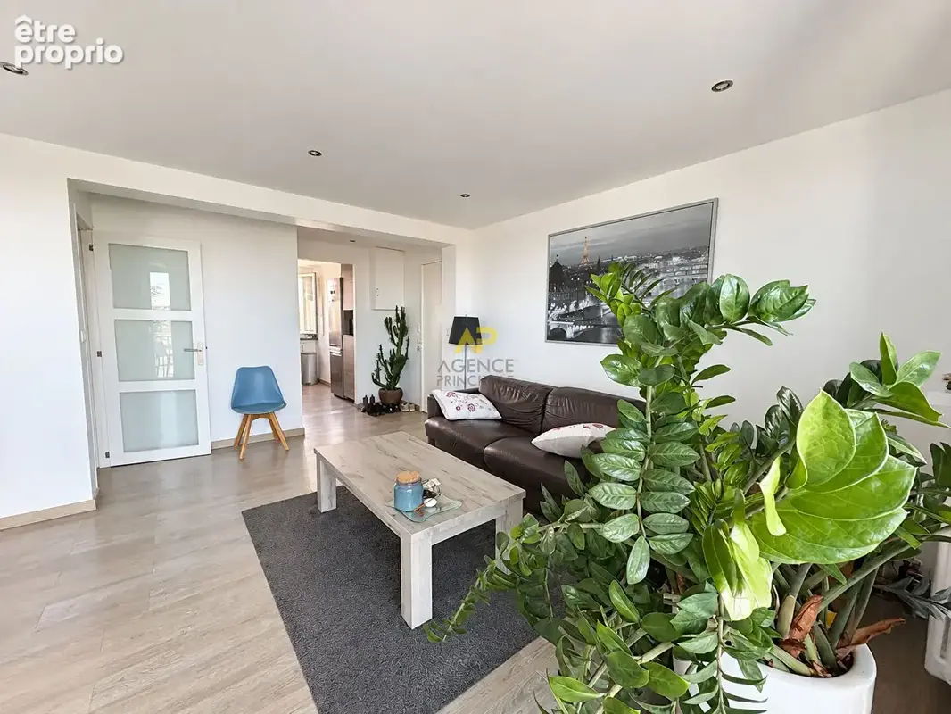 Dernier etage - vue exceptionnelle - photo 2