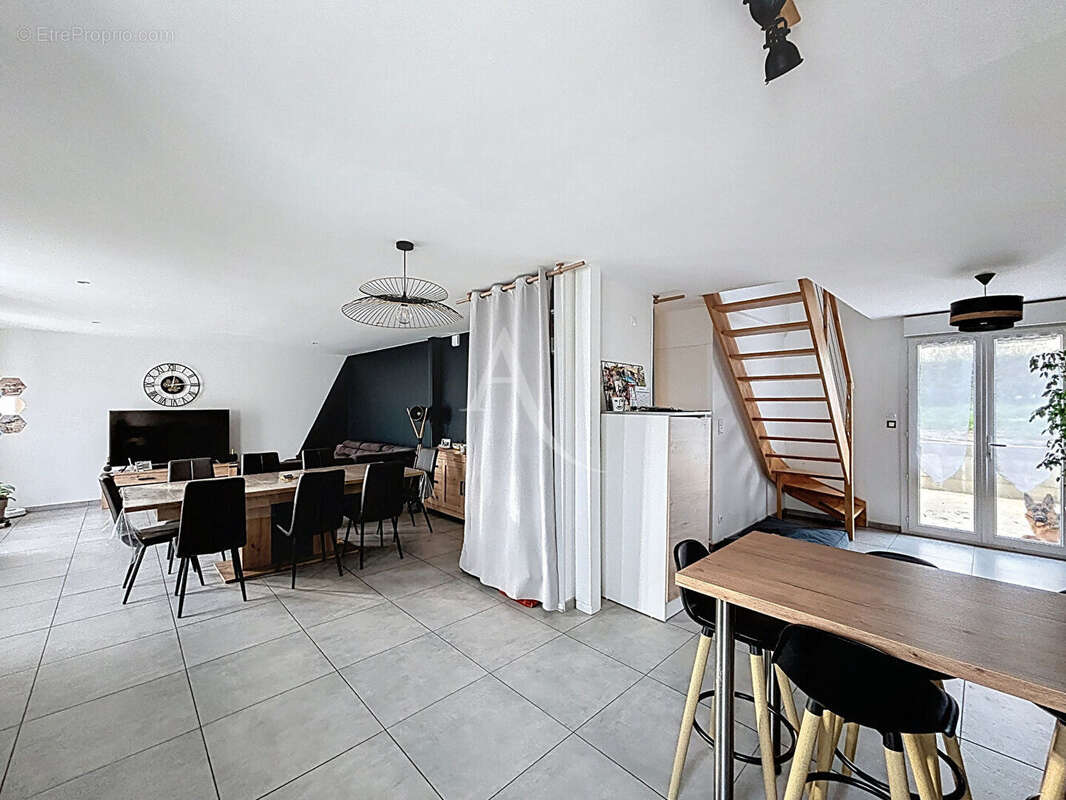 Maison à SAINTE-SUZANNE