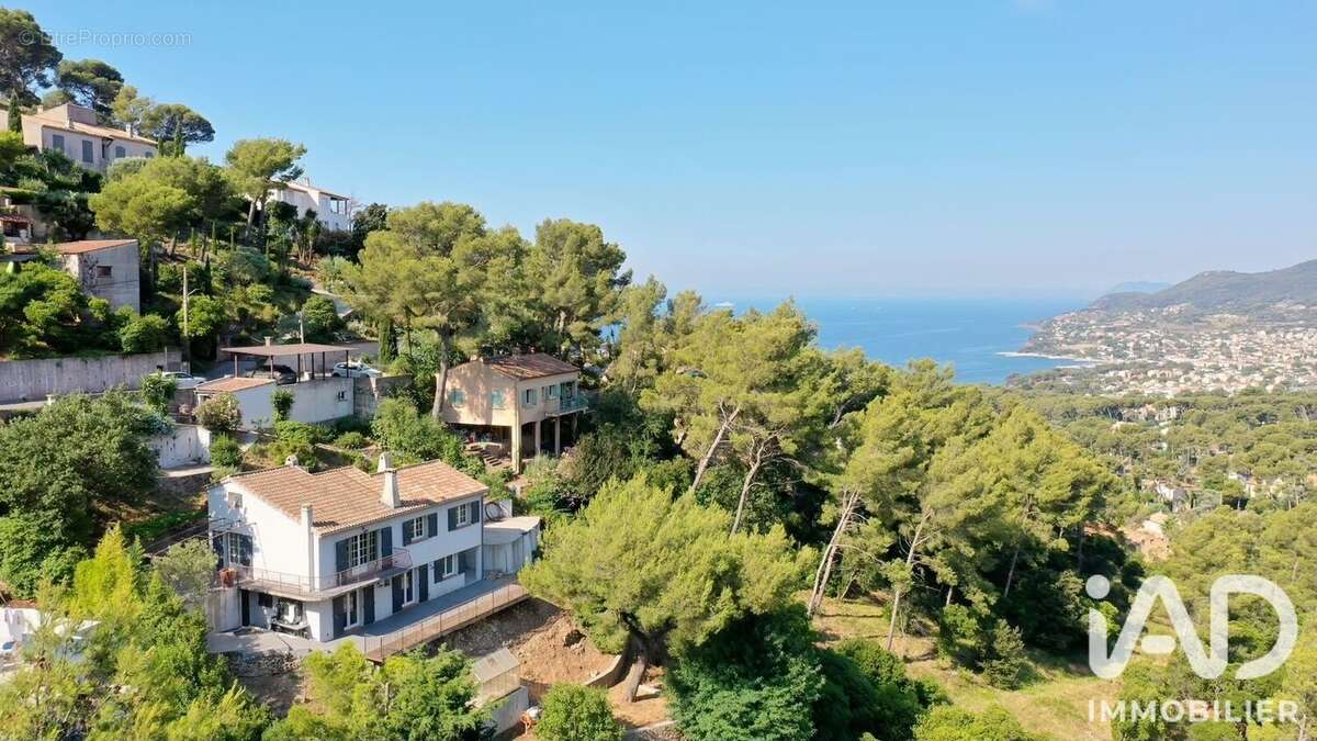 Photo 8 - Maison à CARQUEIRANNE