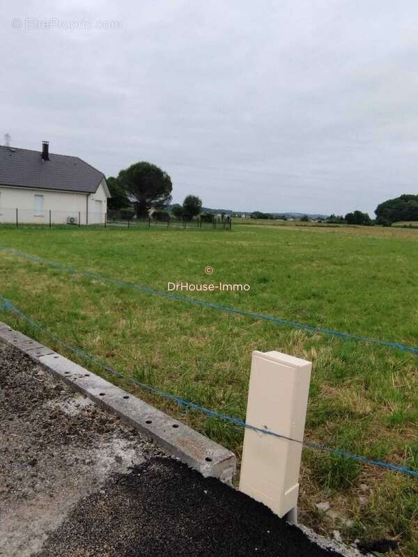 Terrain à GERONCE