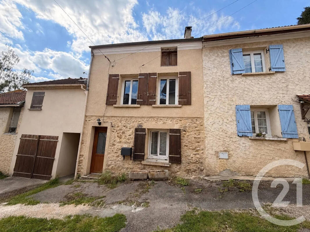 Maison à MONTGE-EN-GOELE