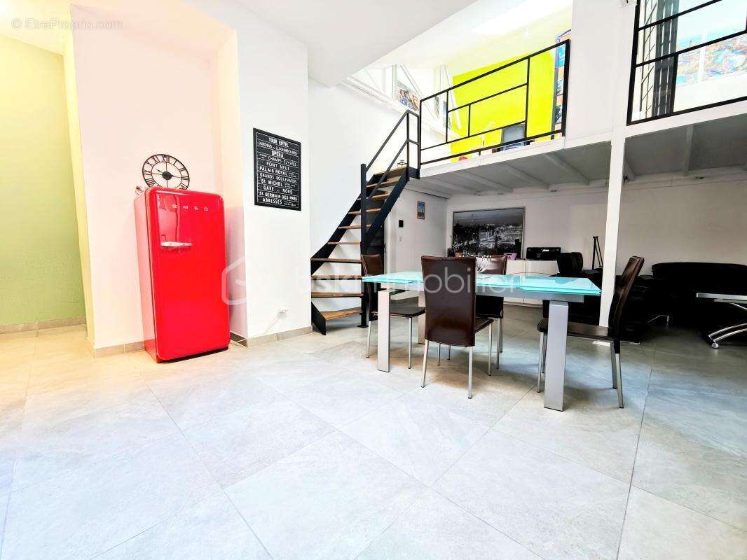 EXCLUSIVITÉ – Magnifique appartement duplex avec terrasse au cœur de la Place du Forum à Reims ! - photo 6