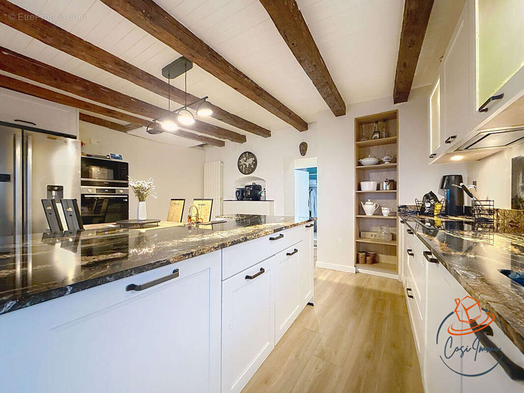 Maison à BELLEGARDE-SUR-VALSERINE