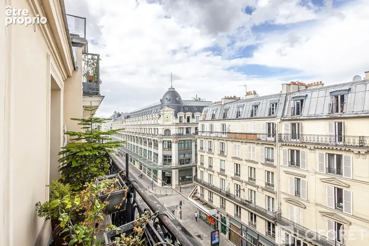 Paris 2e réaumur / arts-et-métiers 3 pièces avec balcon, étage élevé et ascenseur - photo 2