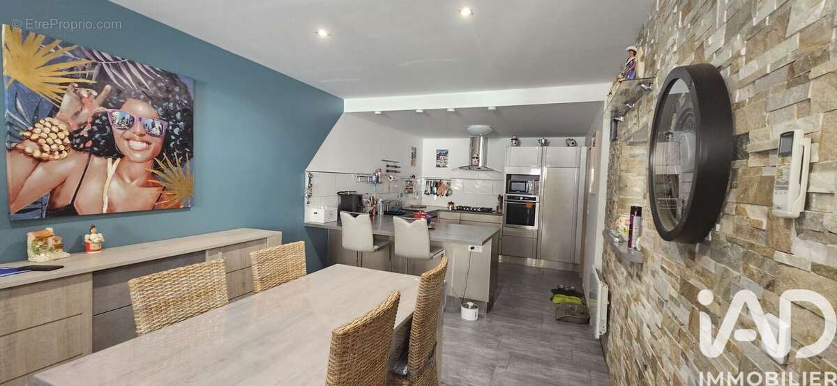 Maison 194 m² à Saint-Felix-De-Lodez  - photo 2