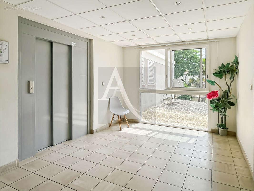 Appartement avec terrasse et ascenseur - Villeneuve-sur-Lot - 3 pièces - 80 m2 - photo 2