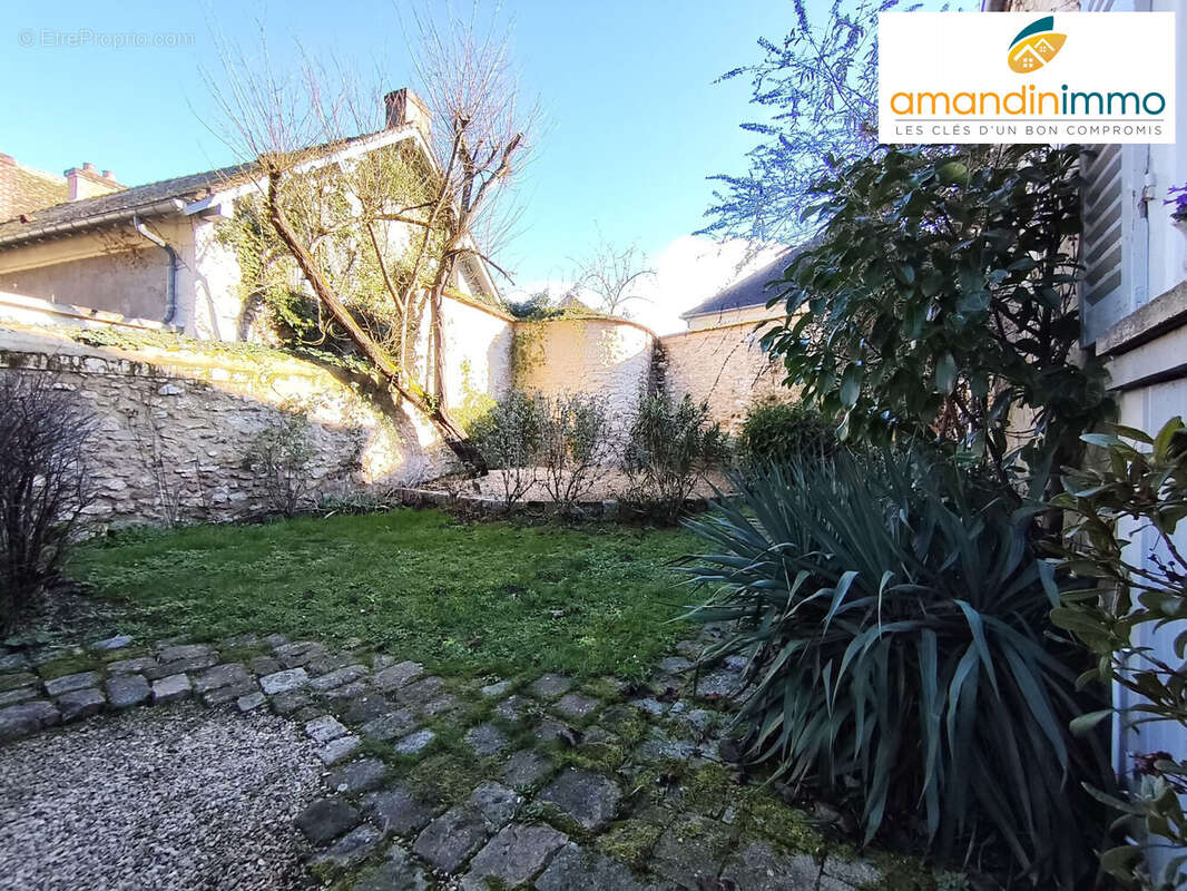 Maison à SEINE-PORT