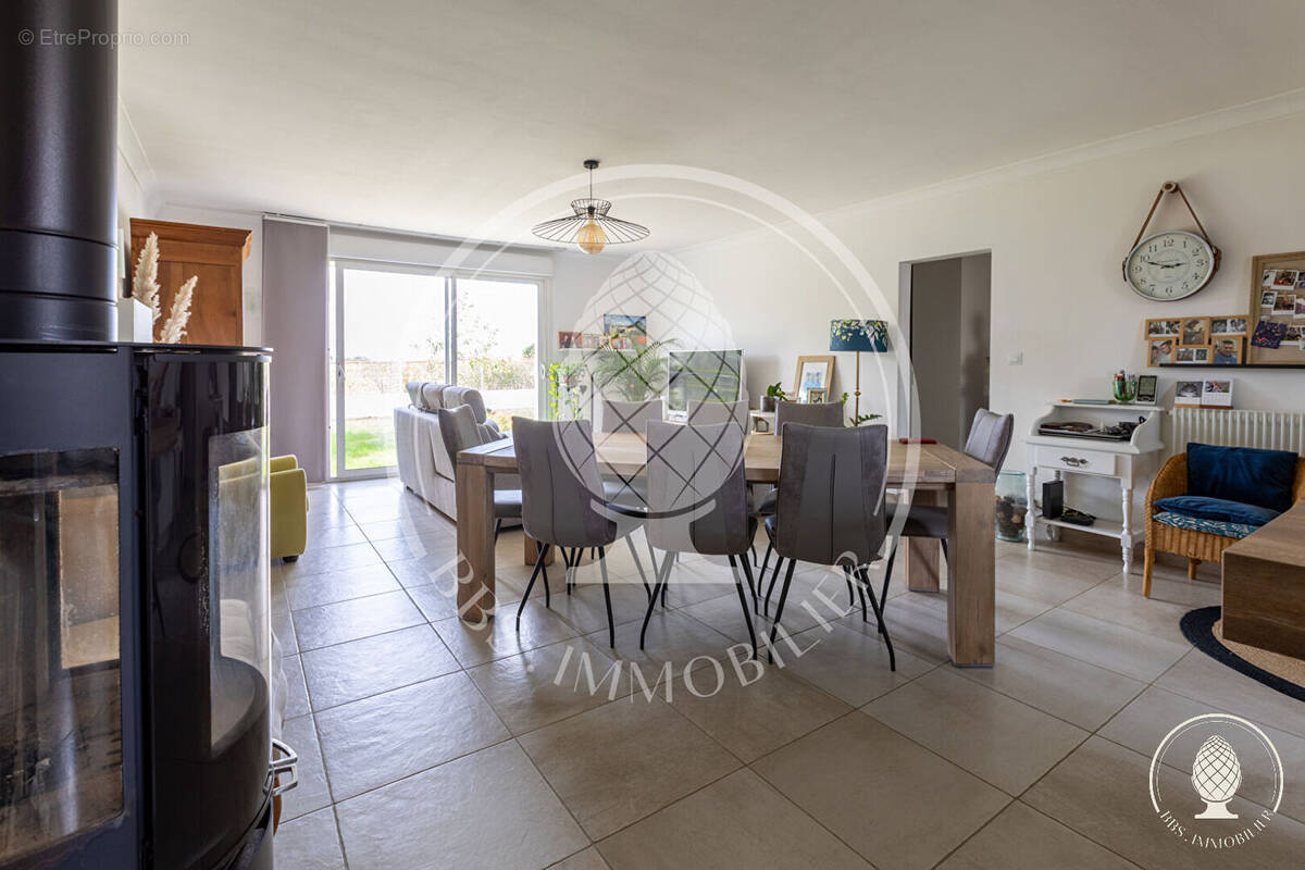 Maison à SAINT-XANDRE