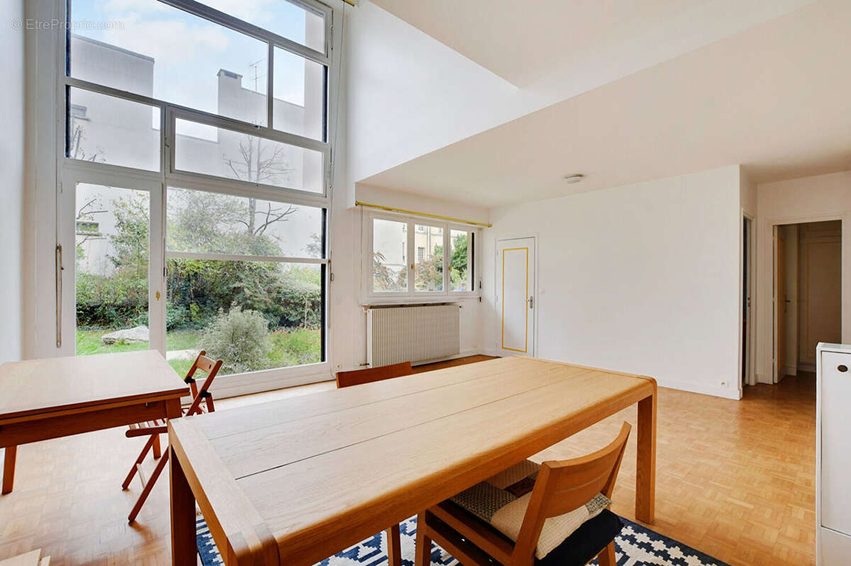 Appartement à PARIS-19E