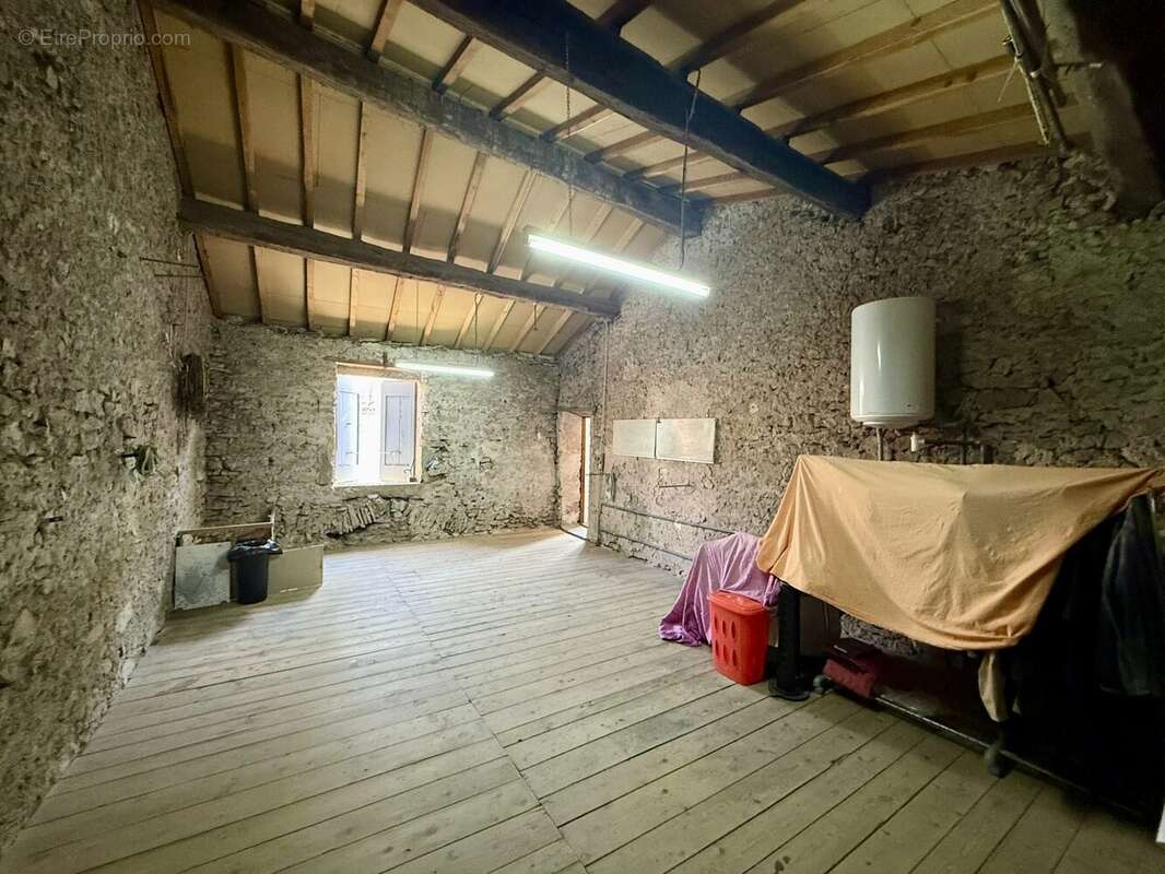 Maison 65 m² à Capendu  - photo 8