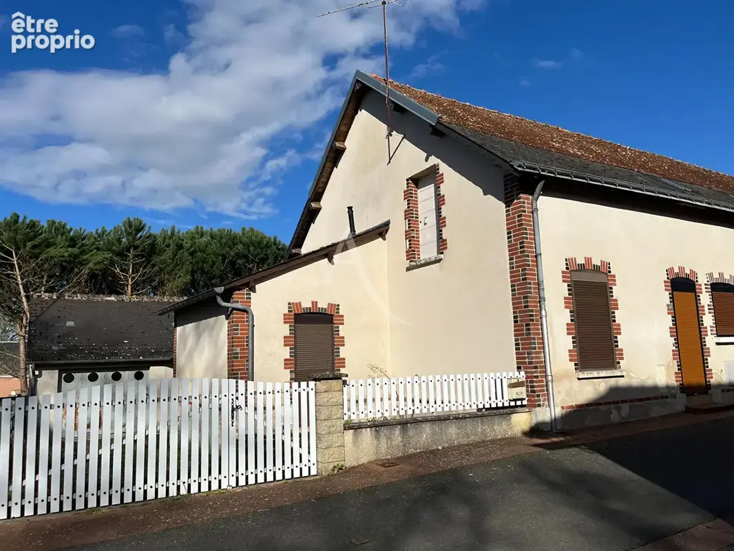 Maison  de ville - 15mn tours - photo 1