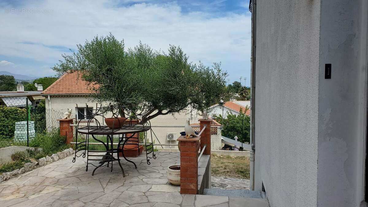 Maison à VILLENEUVE-LOUBET