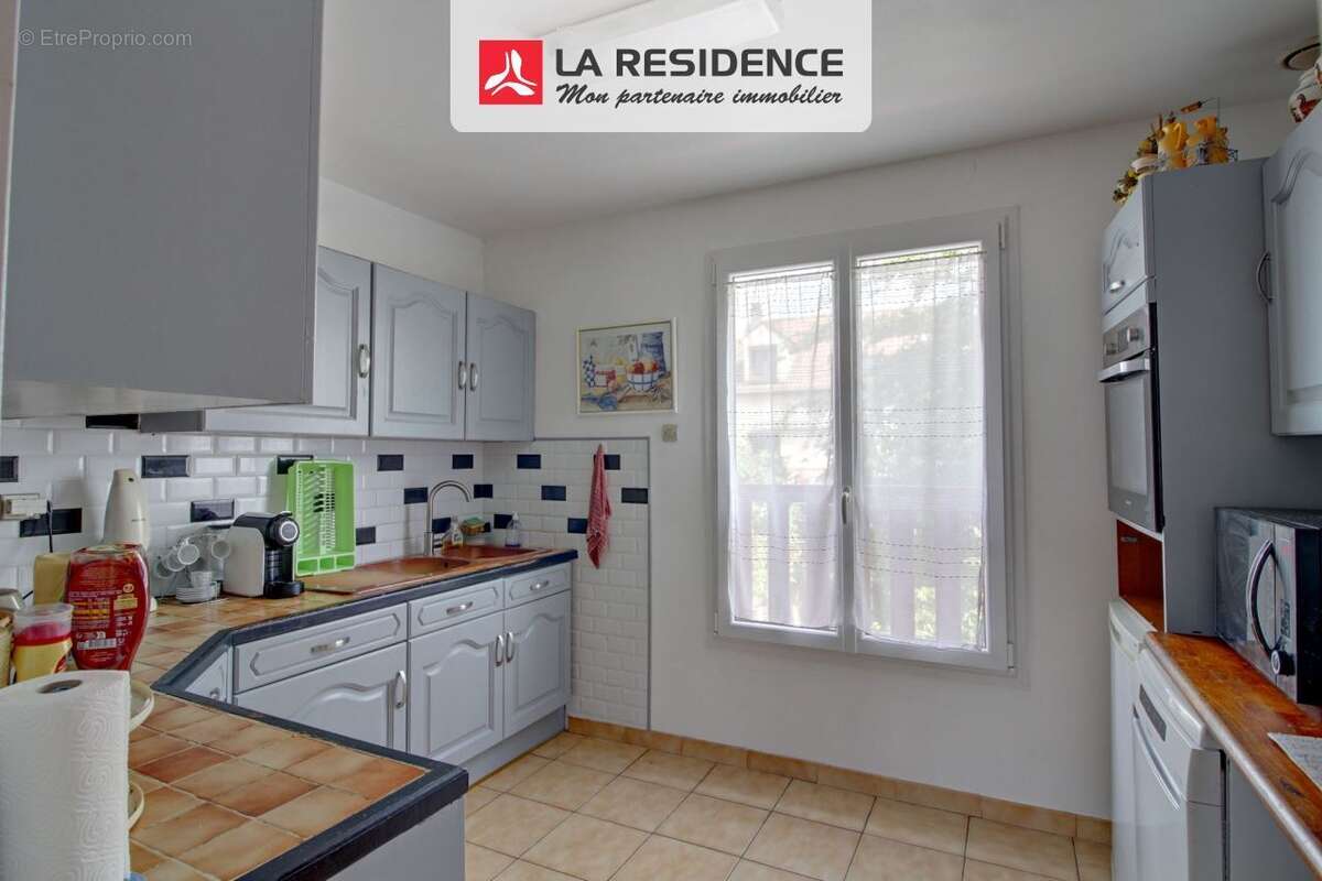 Maison à LES MUREAUX