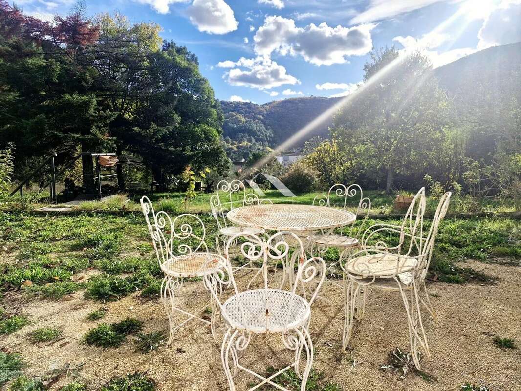 Maison à SAINT-FLORENT-SUR-AUZONNET