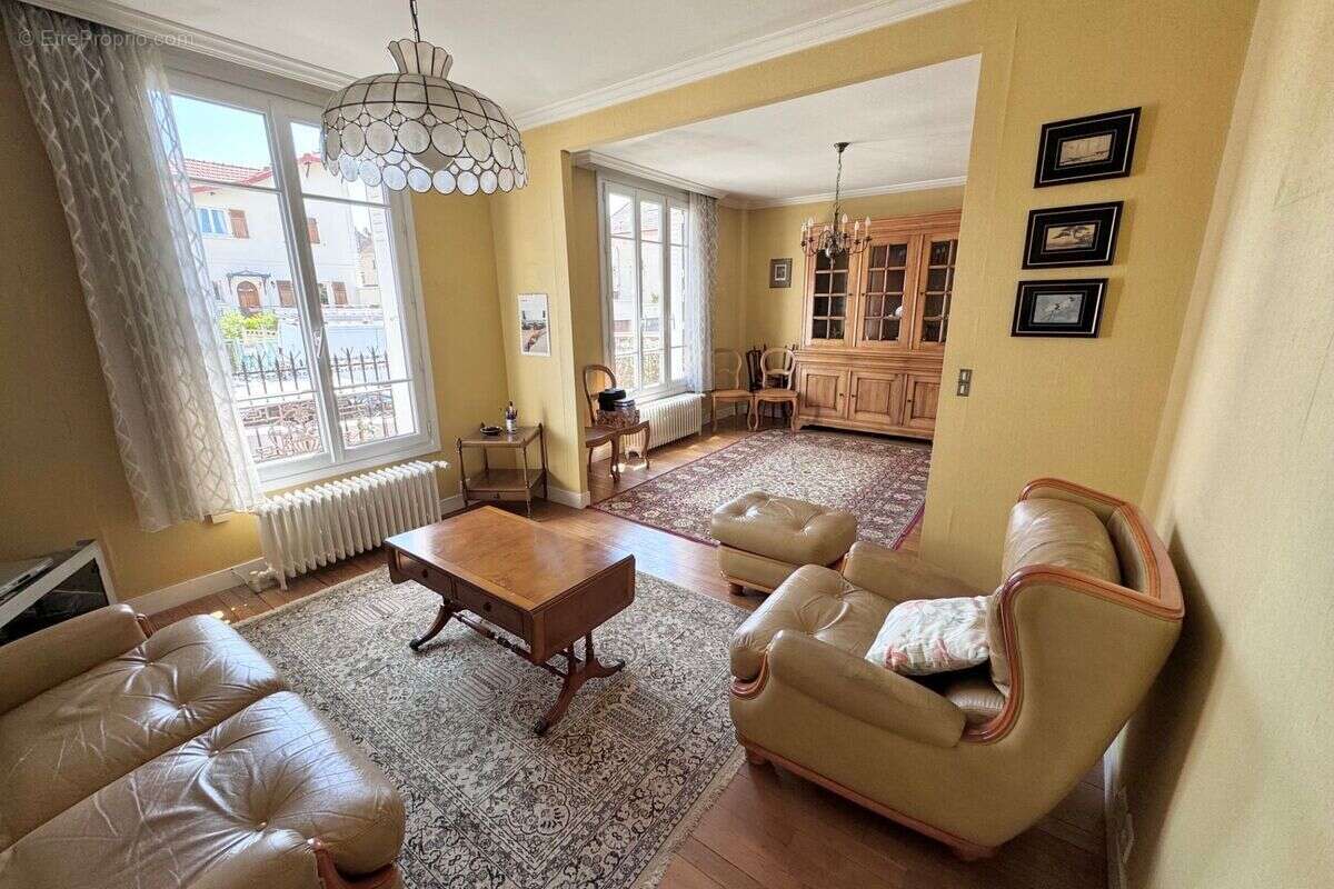 Maison à CHOISY-LE-ROI