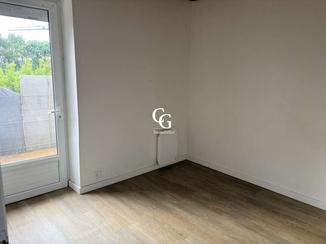 Appartement à SAINT-LEGER-LES-VIGNES